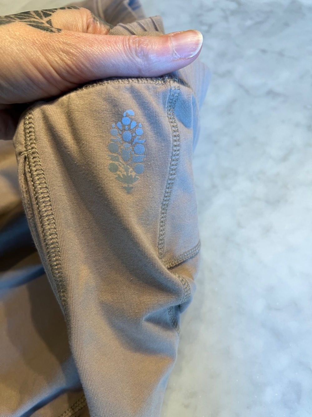 Free People FP Movement hot shot pants. XS. Driftwood. - Picture 4 of 7